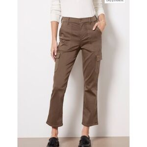 EVEREVE Larissa Cropped Cargo - Fatigue